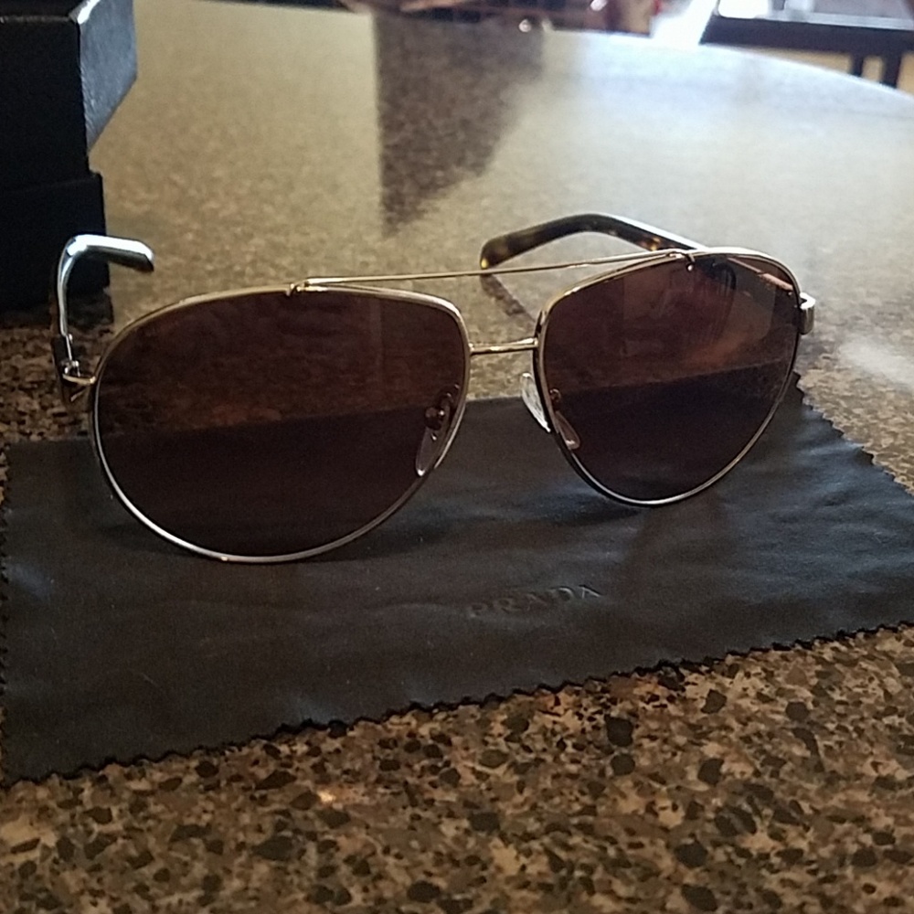NWT Prada sunglasses aviators